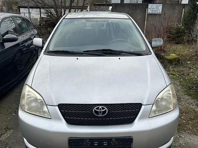 Gebraucht Toyota Corolla 96 PS (70 kW) 2002 Silber Kleinwagen