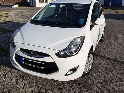 Weiß Gebraucht 2013 Hyundai ix20 Edition Kleinwagen | 7.800 € (Fairer Preis)