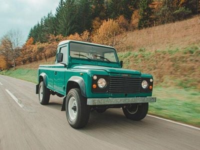Gebraucht Land Rover Defender 136 PS (100 kW) 1987 Grün SUV
