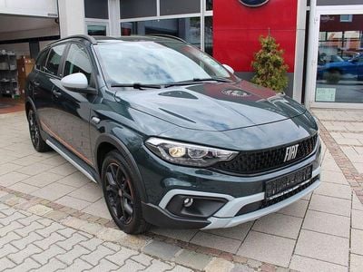 Second-hand Fiat Tipo Garmin 131 CP (96 kW) 2024 Verde Berlinǎ