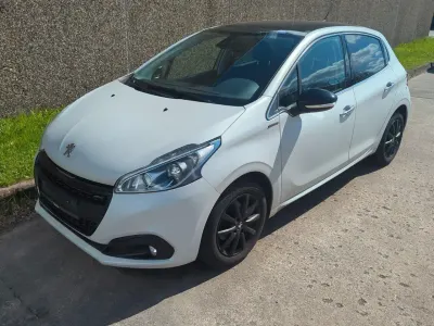 Usata Peugeot 208 Allure GT-Line 110 CV (80 kW) 2017 Bianco Utilitaria