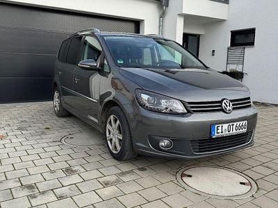 Gebraucht VW Touran Highline 140 PS (102 kW) 2012 Grau Van / Kleinbus