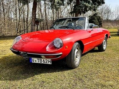 Gebraucht Alfa Romeo Spider 126 PS (92 kW) 1979 Rot Cabrio