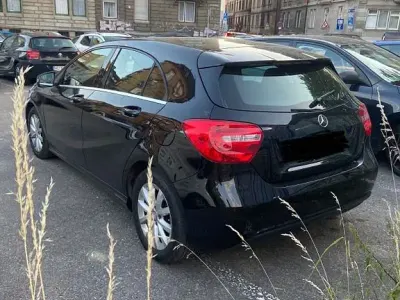 Gebraucht Mercedes A180 Style 122 PS (89 kW) 2013 Schwarz Kleinwagen