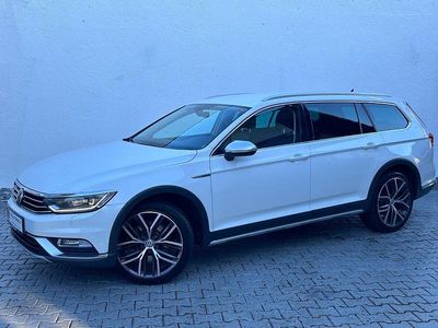 Weiß Gebraucht 2016 VW Passat Alltrack Kombi | 17.990 € (Fairer Preis)