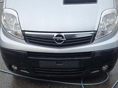Gebraucht Opel Vivaro 120 PS (88 kW) 2010 Silber Van / Kleinbus