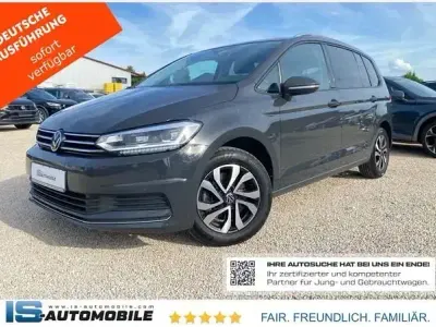 Gebraucht VW Touran Comfortline 150 PS (110 kW) 2023 Uranograu Van / Kleinbus
