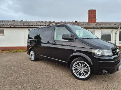 Gebraucht VW Multivan 140 PS (102 kW) 2011 Schwarz Van / Kleinbus