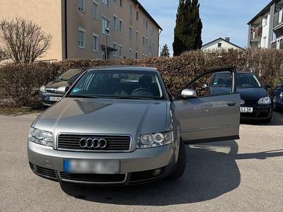 Second-hand Audi A4 101 CP (74 kW) 2002 Argintiu Berlinǎ
