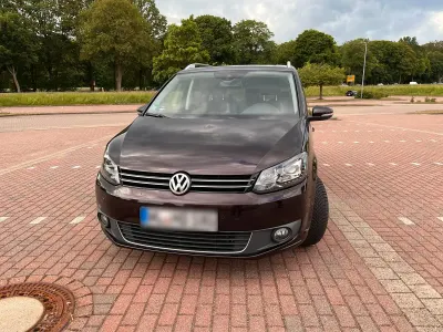 Gebraucht VW Touran Life 140 PS (102 kW) 2013 Andere farben Van / Kleinbus
