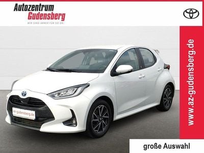 Gebraucht Toyota Yaris Hybrid Team 116 PS (85 kW) 2022 Weiss Kleinwagen