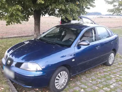 Gebraucht Seat Cordoba 75 PS (55 kW) 2003 Blau Limousine