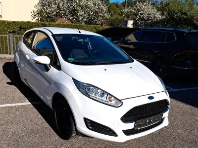 Gebraucht Ford Fiesta Titanium 82 PS (60 kW) 2017 Weiß Kleinwagen