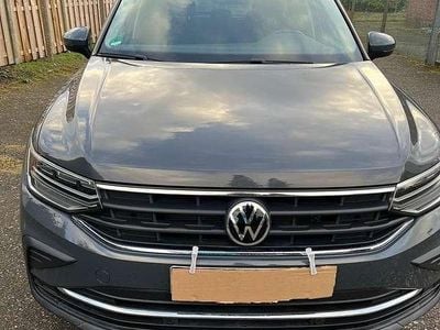 Usata VW Tiguan United 150 CV (110 kW) 2020 Grigio SUV