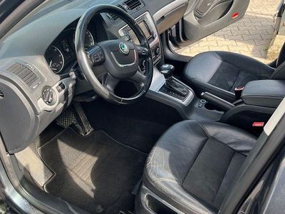 Gebraucht Skoda Octavia Elegance 160 PS (117 kW) 2011 Kombi