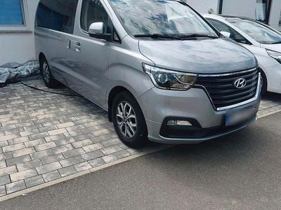 Gebraucht Hyundai H-1 Premium 170 PS (125 kW) 2019 Silber Van / Kleinbus