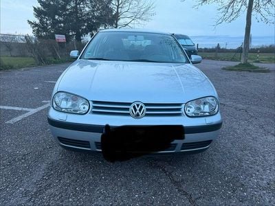 Usata VW Golf IV 105 CV (77 kW) 2001 Grigio Berlina