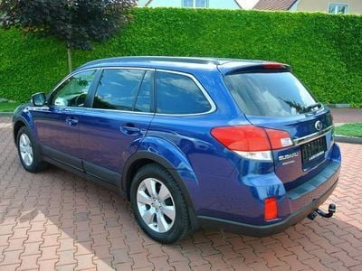 Blau Gebraucht 2012 Subaru Outback SUV | 13.705 €