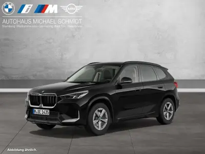 Neu BMW X1 136 PS (100 kW) 2025 Black sapphire SUV