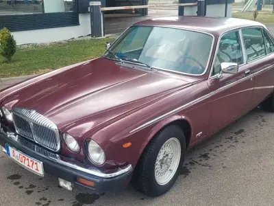 Gebraucht Jaguar XJ12 S 295 PS (216 kW) 1986 Rot Limousine