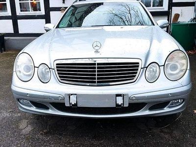 Gebraucht Mercedes E220 Avantgarde 150 PS (110 kW) 2003 Silber Kombi