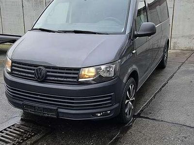 Gebraucht VW Transporter 150 PS (110 kW) 2016 Grau Van