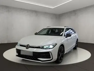 Gebraucht VW Passat R-line 150 PS (110 kW) 2026 Grau metallic Kombi