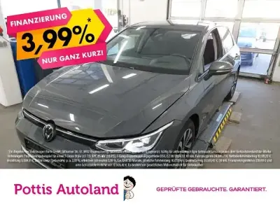 Gebraucht VW Golf VIII Active 150 PS (110 kW) 2023 Grau Limousine