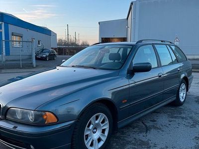 BMW 525