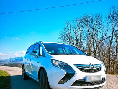 Second-hand Opel Zafira 165 CP (121 kW) 2012 Alb Monovolum