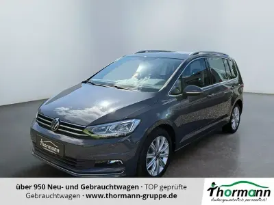 Gebraucht VW Touran Highline 150 PS (110 kW) 2021 Grau Van / Kleinbus
