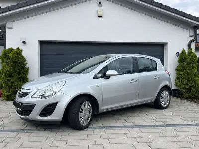 Gebraucht Opel Corsa Edition 87 PS (63 kW) 2013 Silber Kleinwagen