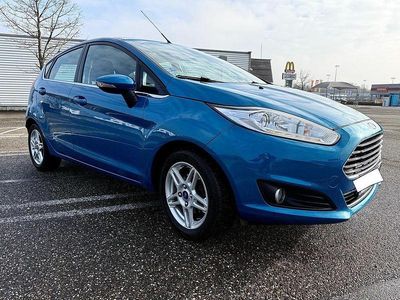 Second-hand Ford Fiesta Titanium 101 CP (74 kW) 2013 Albastru Hatchback