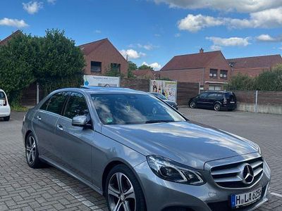 Silber Gebraucht 2014 Mercedes E250 Limousine | 15.700 € (Etwas zu teuer)
