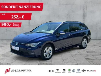 Gebraucht VW Golf VIII Life 116 PS (85 kW) 2021 Atlantik blue metallic Kombi
