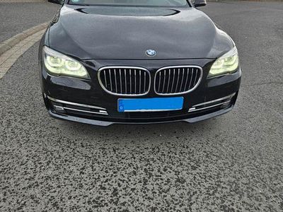 BMW 730