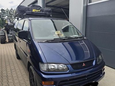 Blau Gebraucht 1999 Mitsubishi L400 Van / Kleinbus | 2.500 €