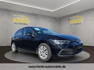 Second-hand VW Golf VIII Life 116 CP (85 kW) 2024 Negru Berlinǎ