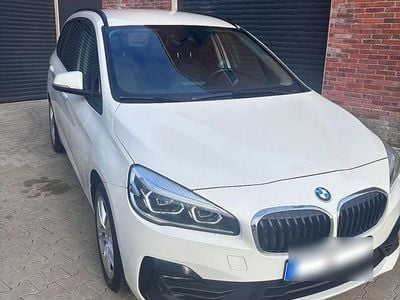 Gebraucht BMW 218 Gran Tourer Advantage 150 PS (110 kW) 2019 Weiß Van / Kleinbus