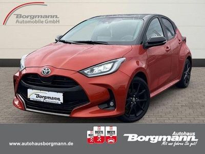 Gebraucht Toyota Yaris Hybrid Style 116 PS (85 kW) 2023 4r8)/ black mica (209) (orange Kleinwagen