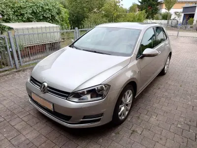 Gebraucht VW Golf VII LOUNGE 110 PS (80 kW) 2015 Grau Limousine