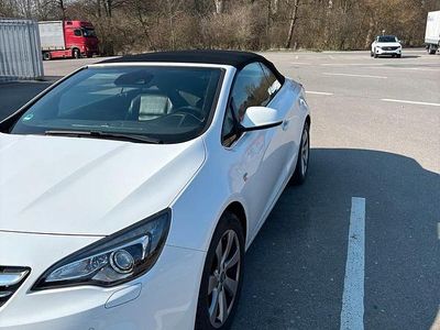 Gebraucht Opel Cascada 140 PS (102 kW) 2017 Weiß Cabrio