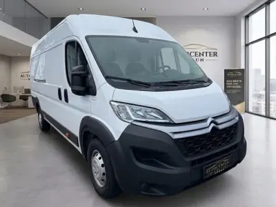 Gebraucht Citroën Jumper 165 PS (121 kW) 2024 Lackierung weiss icy/deckende la Van / Kleinbus