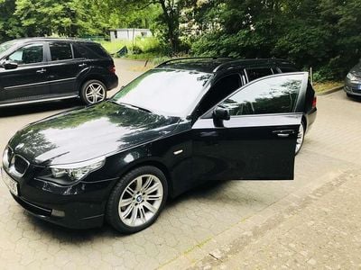 Second-hand BMW 530 235 CP (172 kW) 2009 Negru Break