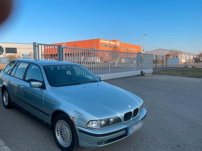 Brugt BMW 523 175 HK (128 kW) 1999 Blå Stationcar