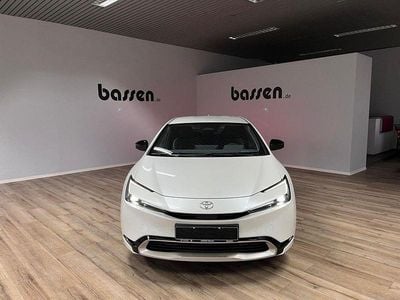Gebraucht Toyota Prius Plug-in Hybrid Executive 223 PS (164 kW) 2023 Platinumweiß perleffekt Kleinwagen