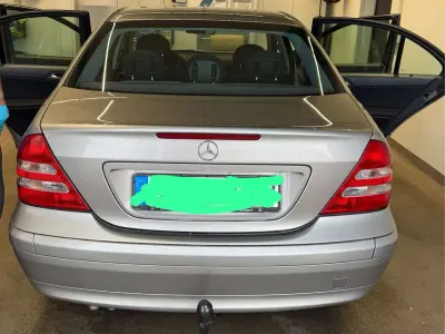 Gebraucht Mercedes C180 Classic 122 PS (89 kW) 2003 Limousine