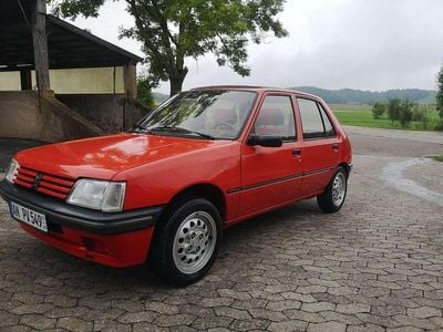 Gebraucht Peugeot 205 102 PS (75 kW) 1990 Rot Limousine