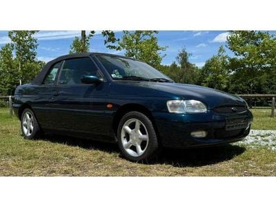 Gebraucht Ford Escort Cabriolet 105 PS (77 kW) 1995 Petrol blue met. Cabrio