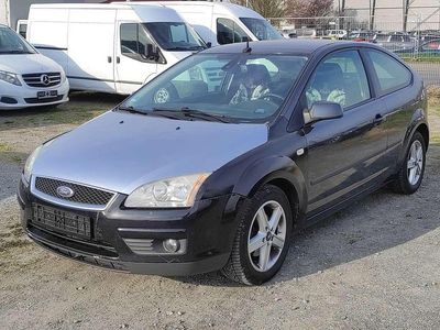 Usata Ford Focus Sport 116 CV (85 kW) 2005 Grigio Utilitaria